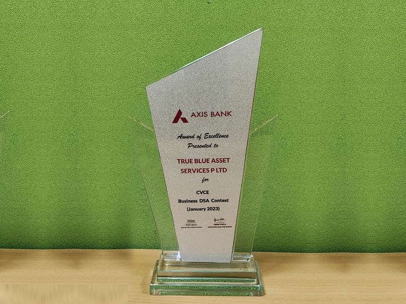 Axis Bank award for business DSA presented to True Blue